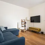 Elegant Appartement Avec Ascenseur Proche De La Tour Eiffel