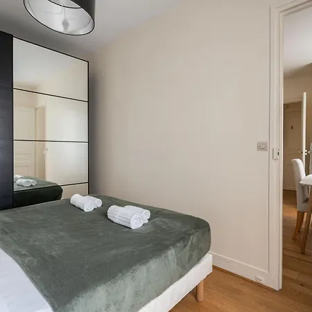 Apartment Elegant Avec Ascenseur Proche De La Tour Eiffel Paris