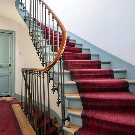 Apartment Elegant Avec Ascenseur Proche De La Tour Eiffel Paris